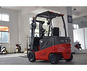 蕪湖電動(dòng)叉車(chē)安全操作的規范